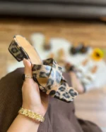 صندل چرم ضبدری با رنگ بندی پلنگی
