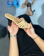 صندل زنانه مرجان رنگ کرم